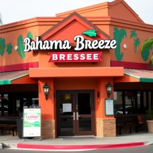 Exterior of Bahama Breeze restaurant in Las Vegas with a 'Closed' sign
